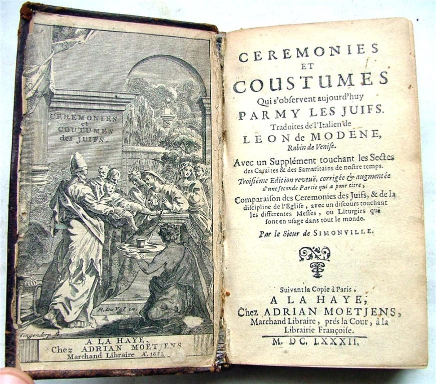 Open historical book showing an engraved frontispiece and French title page naming Léon de Modène, dated 1682.