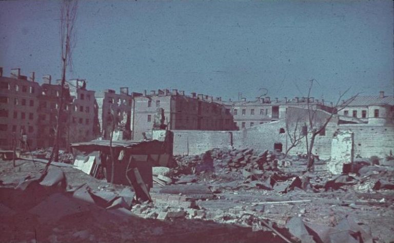 Stalingrad: The City Battle and the Trap Beyond Its Flanks