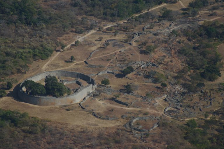 Great Zimbabwe and the Roads to the Indian Ocean